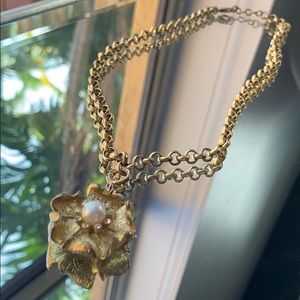 Stella & Dot Flower Necklace